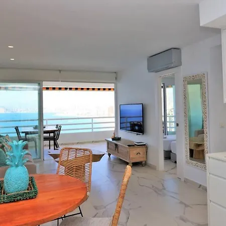 Luxurious 2-bedroom With Stunning Views, 1st Line On Levante Beach, Appartamento Benidorm