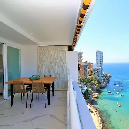 Luxurious 2-bedroom With Stunning Views, 1st Line On Levante Beach, Appartamento Benidorm