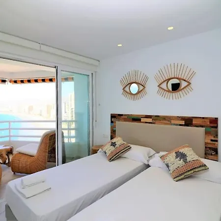 Appartamento Luxurious 2-bedroom With Stunning Views, 1st Line On Levante Beach, *