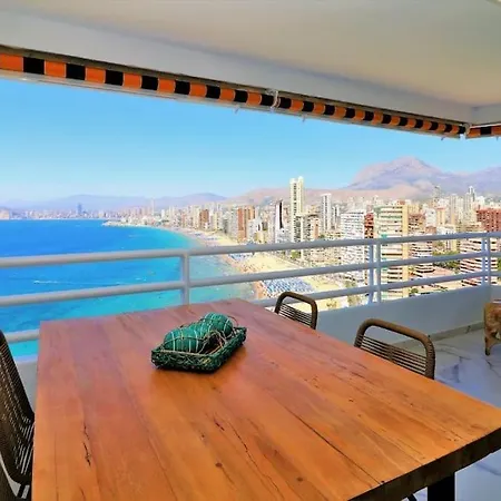Luxurious 2-bedroom With Stunning Views, 1st Line On Levante Beach, Appartamento Benidorm