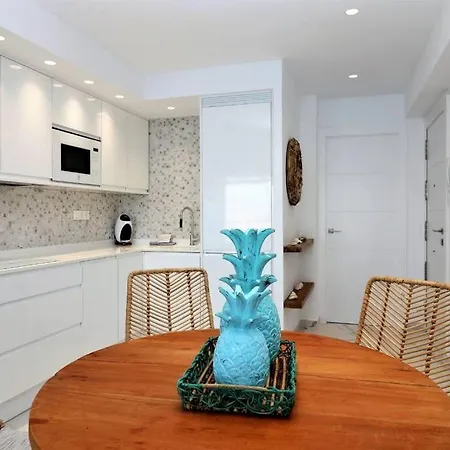 Luxurious 2-bedroom With Stunning Views, 1st Line On Levante Beach, Apartment