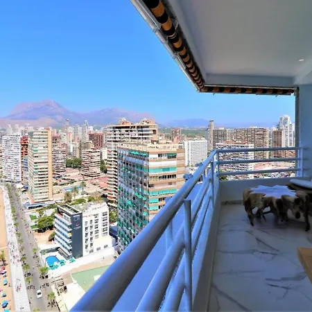 Appartement Luxurious 2-bedroom With Stunning Views, 1st Line On Levante Beach,
